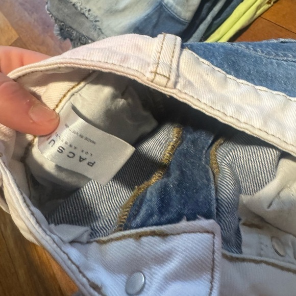 PacSun Blue Jean Shorts with Cuffed Hem - Picture 4 of 5